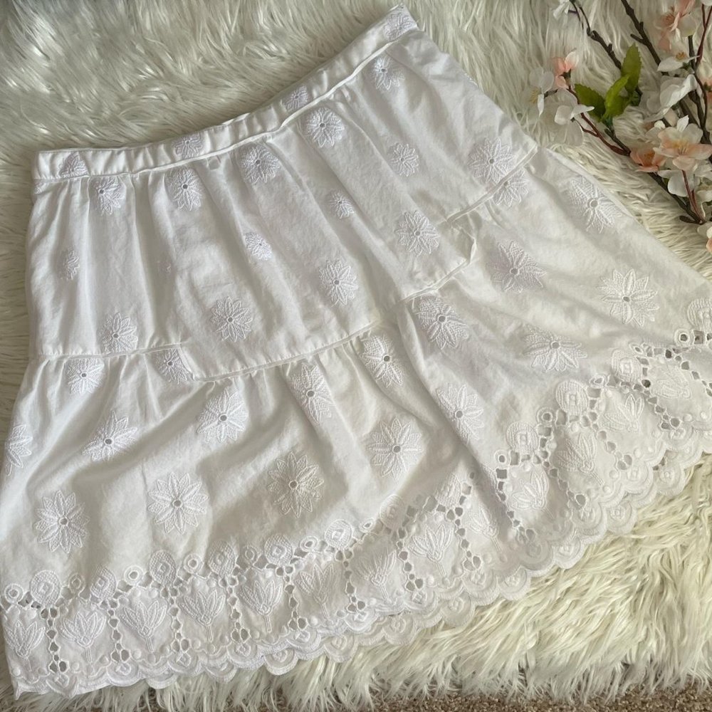 Diane von Furstenberg White Eye Lace Mini Skirt Size 6